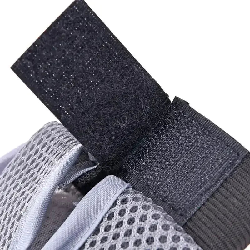 Gentle Deshedding Pet Grooming Glove For Dog And Cat Removal